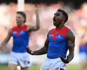 Kysaiah 'Kozzy' Pickett's Spectacular AFL Performance Stuns Carlton Blues