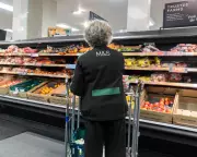 Labour's Battle for Britain's Forgotten Middle-Aged Workers Against Reform UK