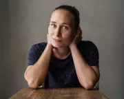 Lucy Apps' Debut Novel Explores a Vulnerable Teen's Inner World in East London