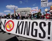 Massive 'No Kings' Protests Sweep US and Europe Against Trump Administration