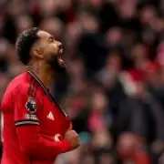 Matheus Cunha Urges Casemiro to Stay at Manchester United for Another Season