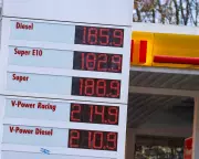 Oil Prices Surge Amid Middle East Tensions, Asian Markets Show Resilience