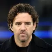 Owen Hargreaves Urges Arsenal to Sign Nico Paz Amid Chelsea Interest