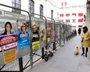 Paris Mayoral Candidates Woo Dog Owners with Canine-Friendly Promises