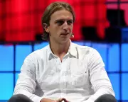 Revolut Secures Full UK Banking License, Expanding Financial Services