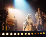 Self Esteem Revives David Hare's Rock Drama 'Teeth 'n' Smiles' for West End