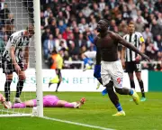 Sunderland Stuns Newcastle in Dramatic Derby with 90th-Minute Winner