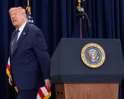 Trump Downplays Oil Price Surge Amid Iran Conflict, Markets React Volatilely