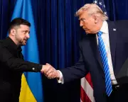 Trump Pressures Zelenskyy to Negotiate with Russia Amid Ukraine War