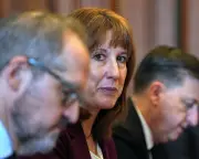 UK Economy Stagnates Before Middle East Crisis Hits Energy Prices