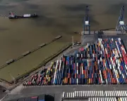 UK Economy Stagnates in January, Missing Growth Forecasts