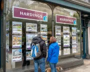 UK House Prices Surge in March, But Iran War Threatens Market Slowdown