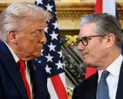 UK Minister Rejects Trump's Criticism of Starmer's Leadership Amid Iran Crisis