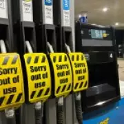 UK Petrol Queues Grow Amid Middle East Crisis and Fears of Price Surge