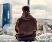 UK Pilot: £2,000 Cash Grants to Care Leavers Reduce Homelessness, Improve Lives