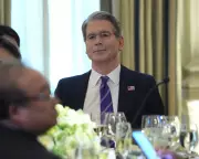 US May Lift Sanctions on Stranded Iranian Oil to Combat Price Surge