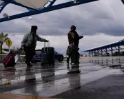 Winter Storm Paralyzes US Air Travel, Thousands of Flights Canceled