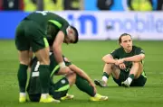 Wolfsburg's Crisis Deepens as Hecking Returns to Salvage Bundesliga Survival