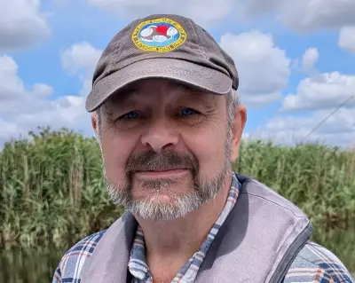 Chris Walton: The Biologist Who Measured Disease with Pragmatism and Humor