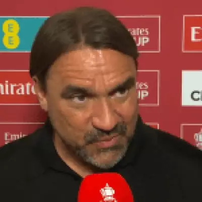 Daniel Farke Praises Chelsea's Robert Sanchez After Leeds' FA Cup Semi-Final Defeat