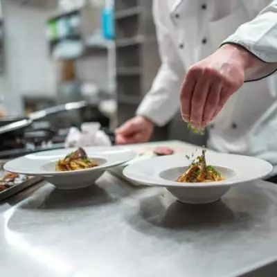 London Pub Serves Michelin Star Lunch for Just £15, Food Reviewers Impressed