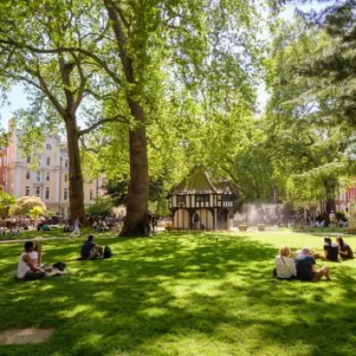 London to Enjoy Sunshine and 21°C Heat After Storm Dave's Easter Showers