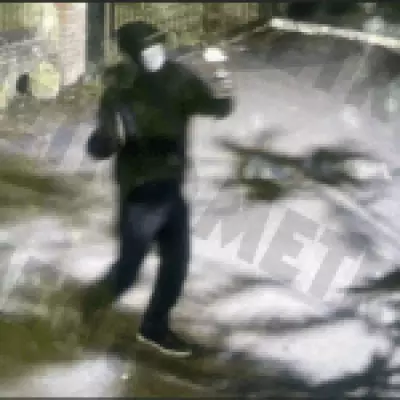 Masked Suspect Caught on CCTV Firebombing London Synagogue in Terror Probe