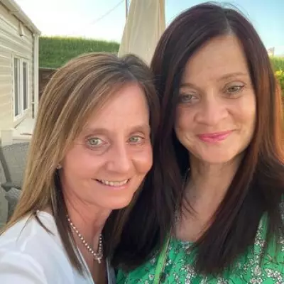 Nurse Dies 13 Days After Brain Tumor Diagnosis, Family Fundraises for Hospice