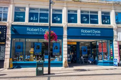 Robert Dyas Losses Double to £4.7m as Dragons' Den Star Theo Paphitis Takes Charge