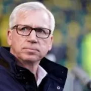 Alan Pardew Predicts Man City to Beat Chelsea in FA Cup Final