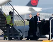 Albanese's Singapore Visit Amid Fuel Crisis and Middle East Ceasefire Efforts