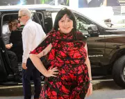 An Apology to Lena Dunham: Confronting Millennial Jealousy and Media Criticism
