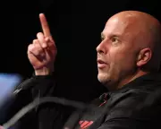 Arne Slot Warns Liverpool Must Avoid Repeat of City Collapse Against PSG