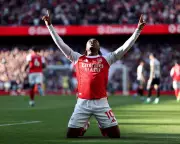 Arsenal Edge Back on Top After Eze Stunner Seals Win Over Newcastle