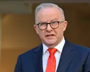 Australia Urges US and Iran to Resume Talks Amid Hormuz Strait Tensions