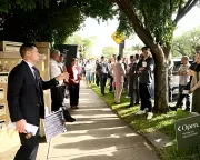 Australian Auction Rates Plunge as Economic Anxiety Deters Homebuyers