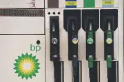 BP Forecasts 'Exceptional' Oil Trading Profits Amid Middle East Volatility