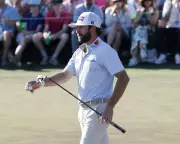 Cameron Young Surges, Rory McIlroy Holds Lead as Masters Finale Approaches