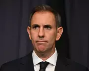 Chalmers Warns Iran War to Drive Inflation and Unemployment Higher in Australia