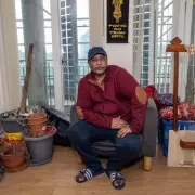 Chelsea Residents Suffocate in £12m Block as Scaffolding Blocks Sun for Four Years