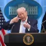 Cross-Party Politicians Demand Trump's Removal via 25th Amendment After Iran Threat