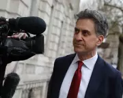 Ed Miliband's North Sea Dilemma: Labour Faces Pressure from Reform UK on Fossil Fuels