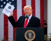 Experts Critique Trump's Tariff Policy One Year After 'Liberation Day'