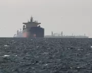 Gulf Peace Hangs in Balance as US-Iran Ceasefire Deadline Looms
