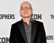Hollywood Directors Like Soderbergh Embrace AI in Film Production