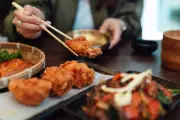 How Korean Fried Chicken Conquered Global Palates and Became a Cultural Phenomenon