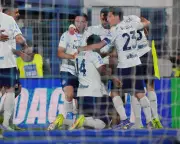 Inter Milan Edge Closer to Serie A Title with Dramatic 4-3 Victory Over Como