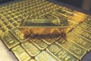 Iran Conflict Drives Gold Demand Shift as Prices Soar to Record $193bn