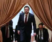 JD Vance Faces Political Crossroads Amid Trump's Tumultuous Presidency