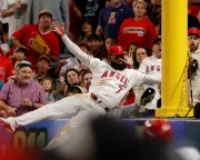 Jo Adell's Triple Home Run Robbery Lifts Angels Over Mariners